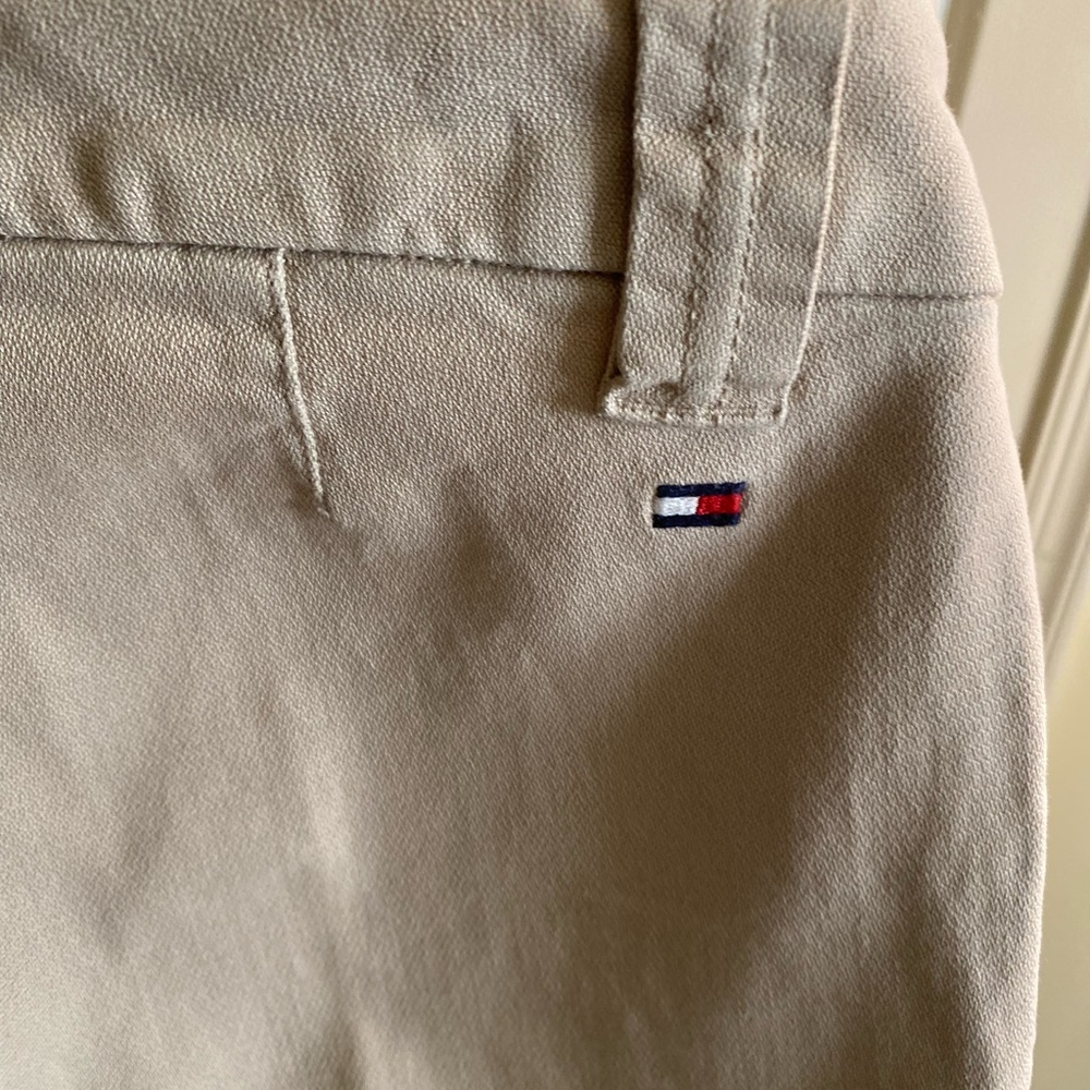 Tommy Hilfiger - Woman’s khaki color stretch crop pants, Size: 6 - Picture 6 of 9